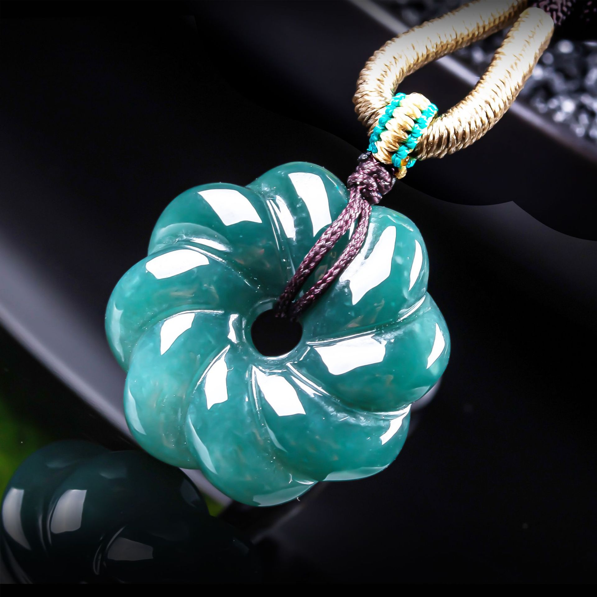 Natural Burmese Jadeite Flower - огляд і ціна Jewelry & Watches Sp Z Oo Janów Lubelski