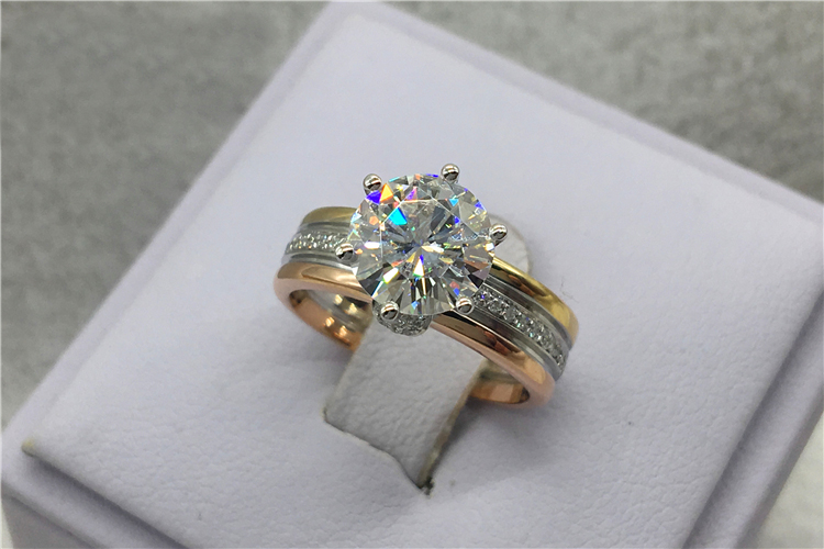 Custom Solid 18K Au750 Yellow  - огляд і ціна Moissanite Ring