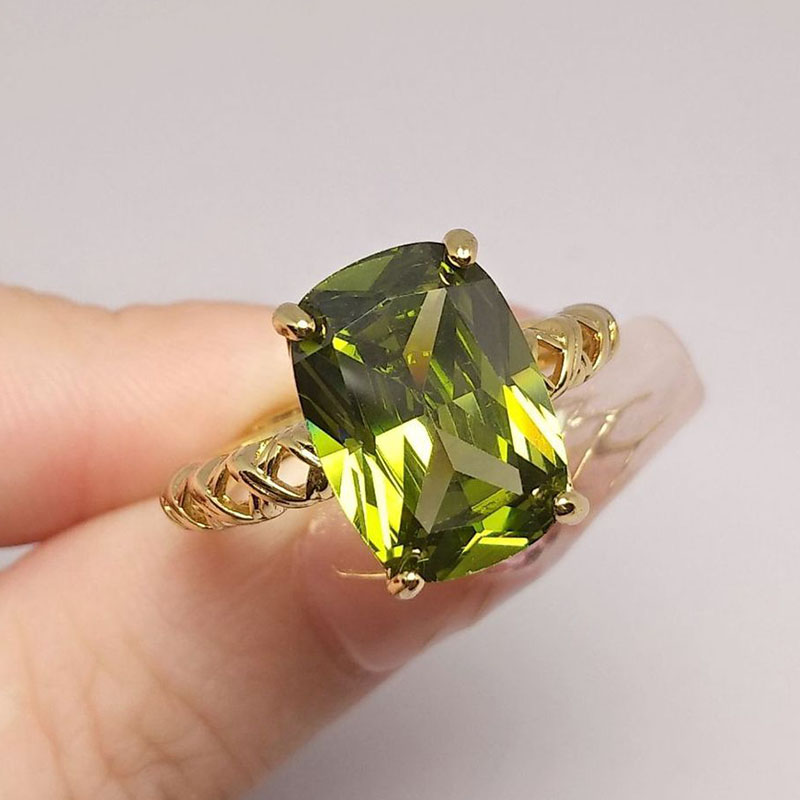 Olive Green Crystal Square Sto - огляд і ціна Birthstone Ring Set