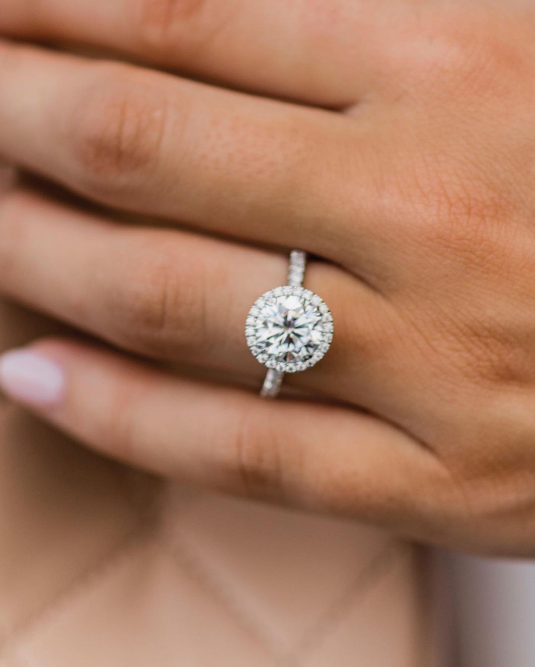 2.5CT Lab‑Created Moissanite W - огляд і ціна Moissanite Ring