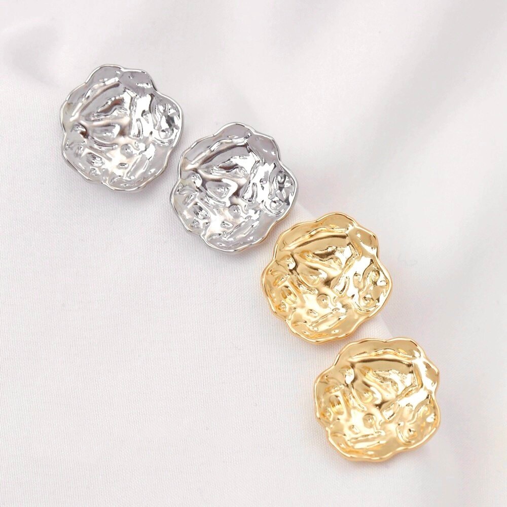 2pcs 18K Gold-Plated Pleated F - огляд і ціна Pearl Stud Earrings